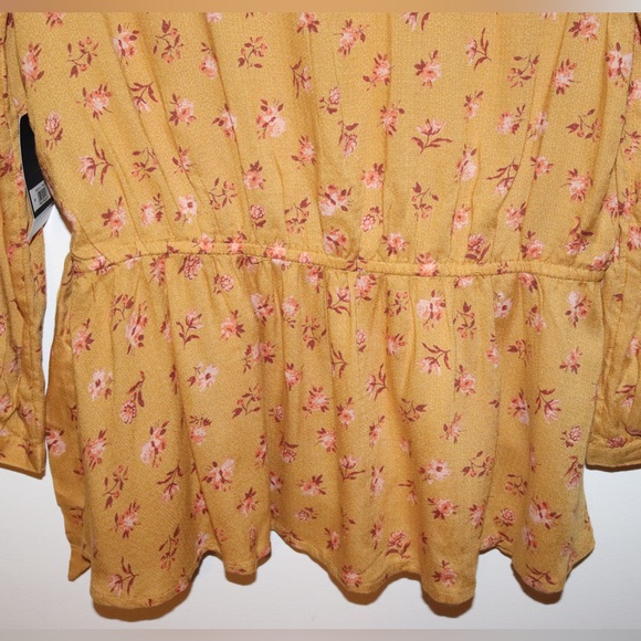 Lucky brand | floral V neck Wrap Size small new - Picture 5 of 5